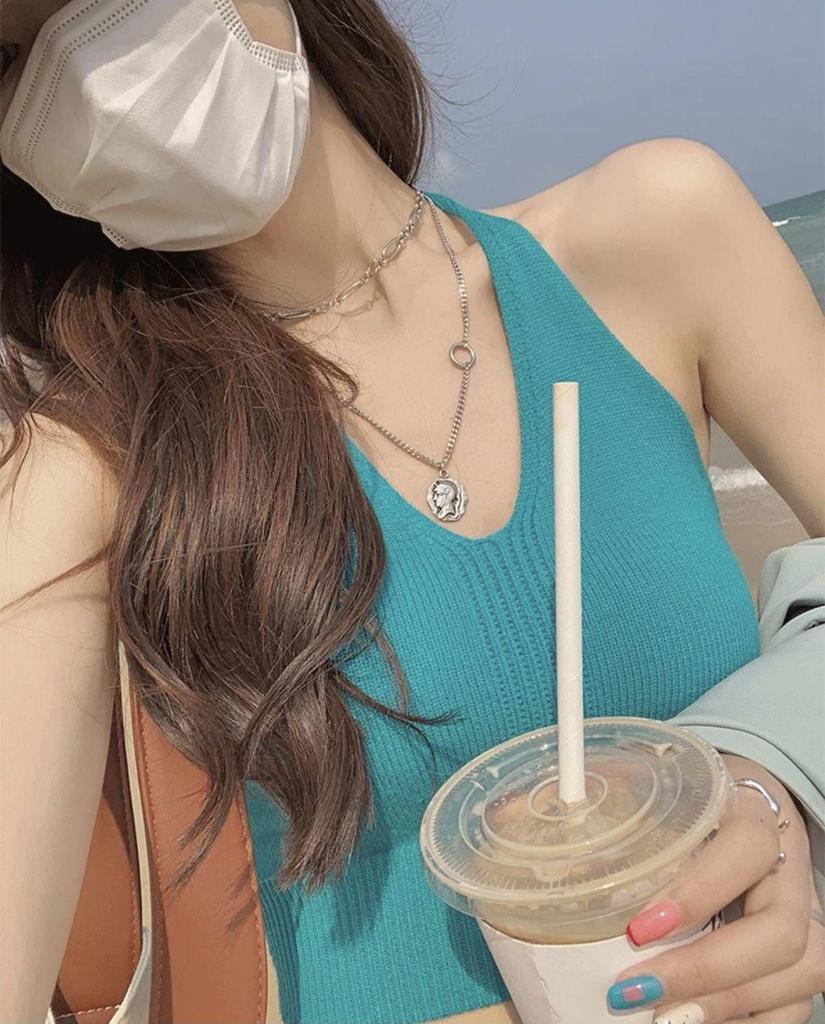Summer Trend Halter Neck Knitted Vest: Sexy Sleeveless Vacation Top for Women