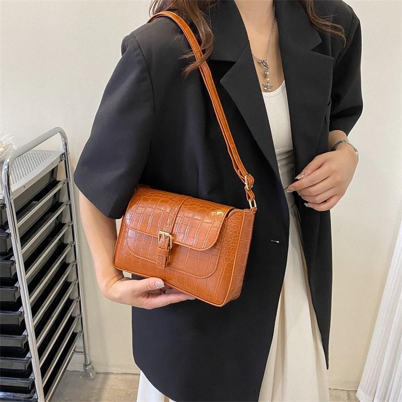 Womens Crossbody Trendy Shoulder Bag With Solid Color Design For Streetwear