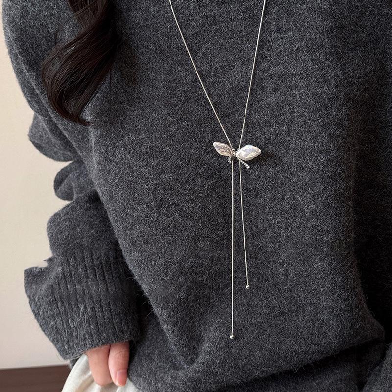 Колье-цепочка для свитера с бабочкой из страз и жемчугом - Шикарное и элегантное