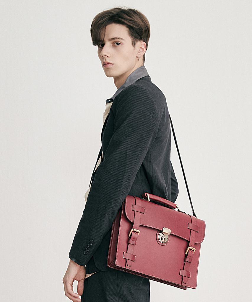 Brogue And Morrow Alx Bag (L/Wine)