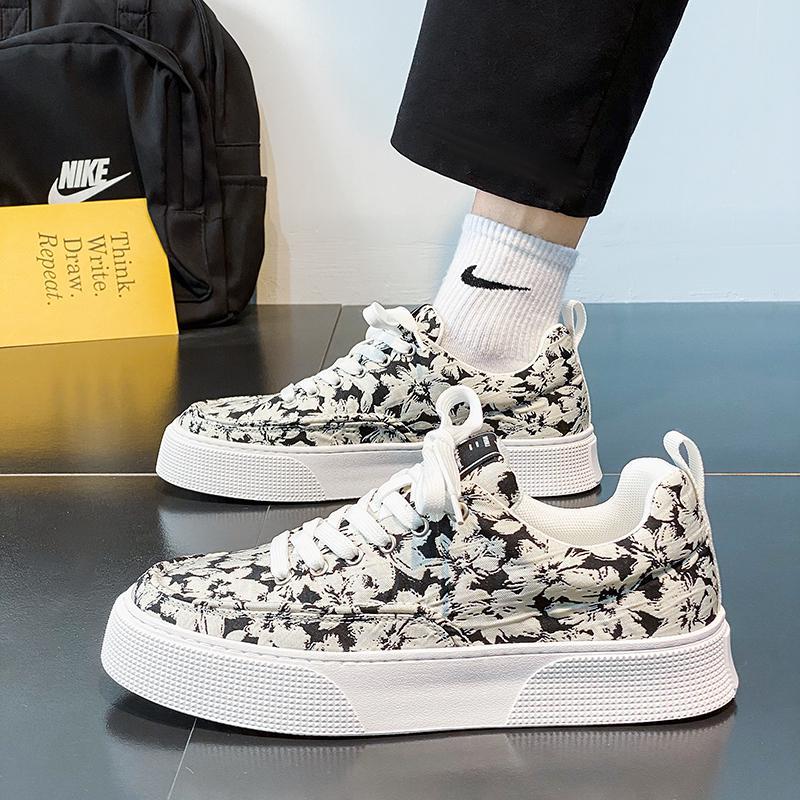 Fashion 2025 new spring comfortable thick baseplate shoes men's Korean version trend increase casual men's shoes printed canvas shoes