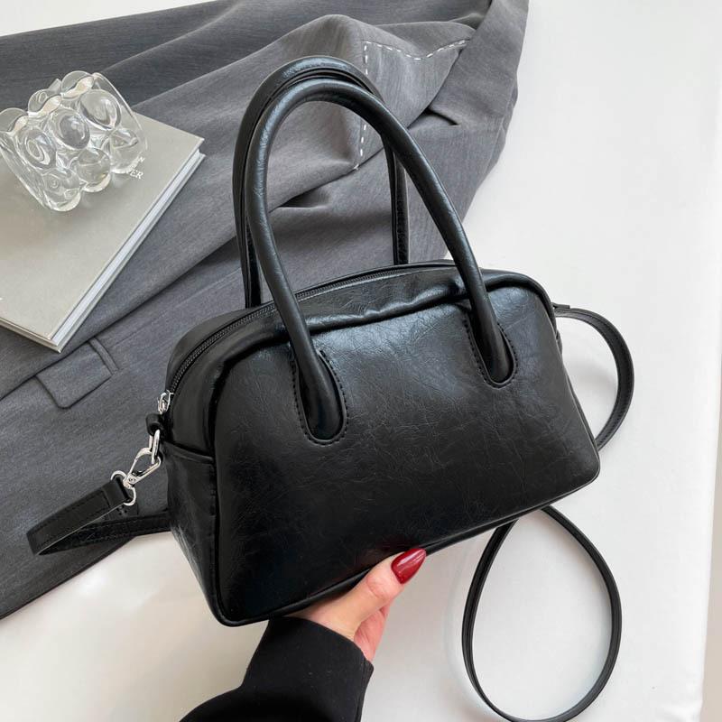 Нишевая сумочка женская осенняя новая повседневная высокоценная ретро трендовая сумка через плечо