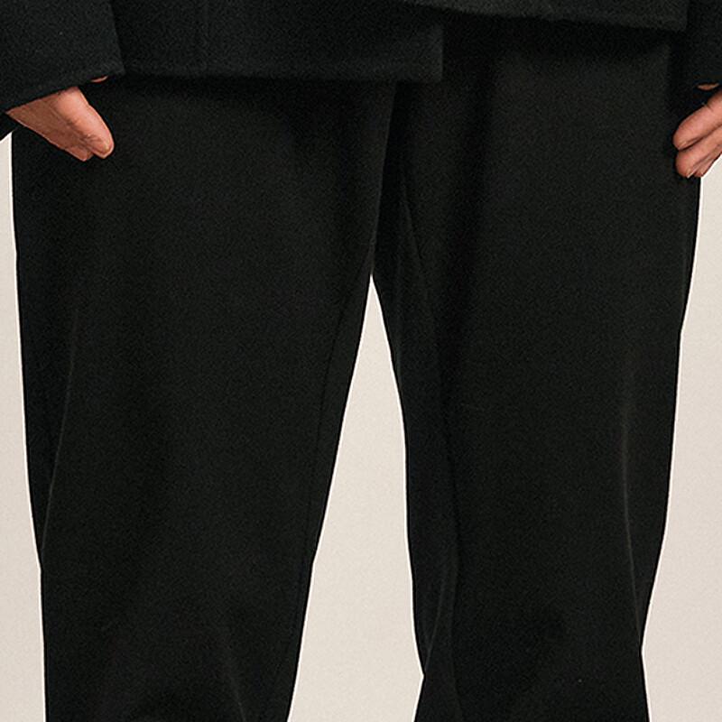 Men's Knitted Tapered Cropped Trousers