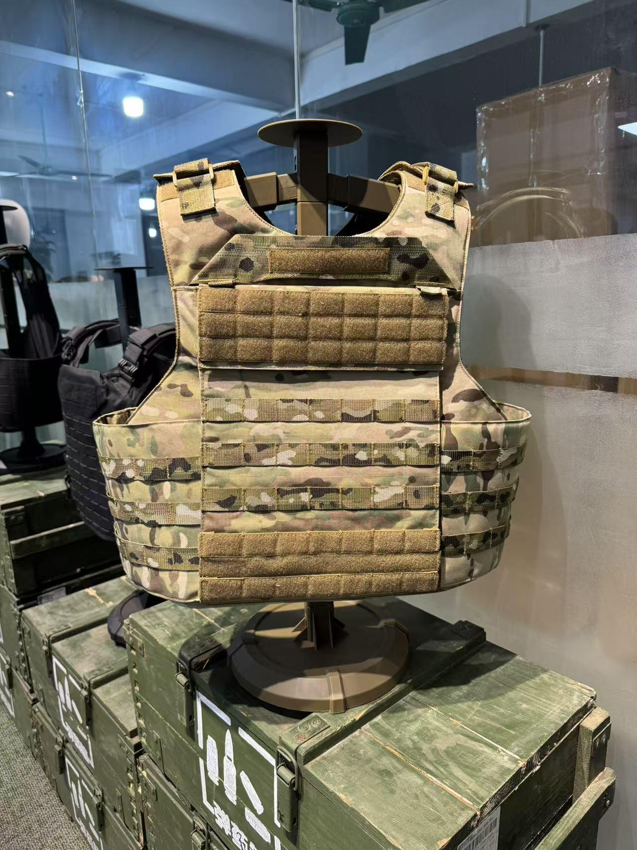 Tactical Camouflage Military Vest - Multifunctional Outdoor Waistcoat One Size