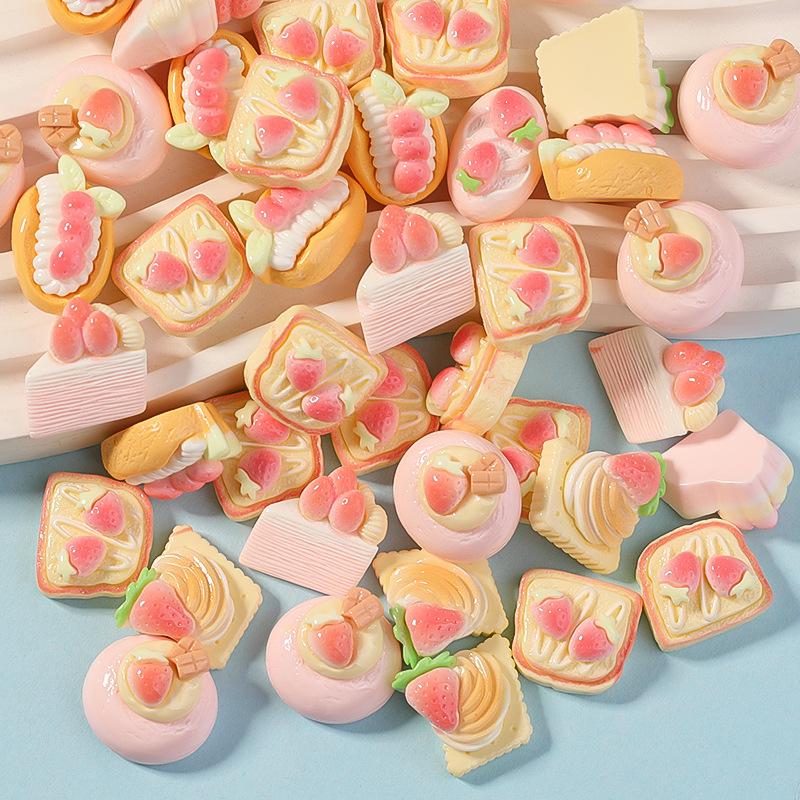 10pcs Petite Creative Strawberry Cake Handmade DIY Cream Resin Small Jewelry Material Workmanship Accessories