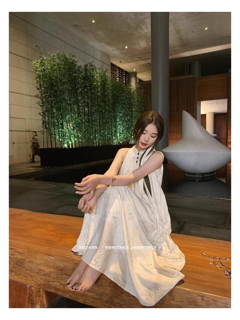 Retro Chinese Halter Sleeveless Summer Dress for Women - Slimming, Loose, Vacation-Ready