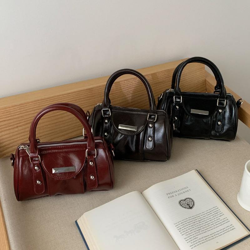 Sweet and Cool Compact Handbag - High-Quality Commuter Crossbody Bag with Superior Feel