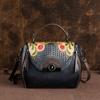 Johnature Retro preget førstelags kuskinn Dameveske Håndlaget Floral Hasp Handbag Fritid Skulder Messenger Bags