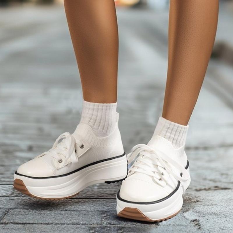 

2026 European and American New Casual Women s Shoes Thick Soled Rocking Shoes Plus Size 35-43 Breathable Sports Shoes 35 белый