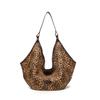Leopard print large-capacity tote bag women's 2025 new retro shoulder bag design sense underarm bag trend Korean bag