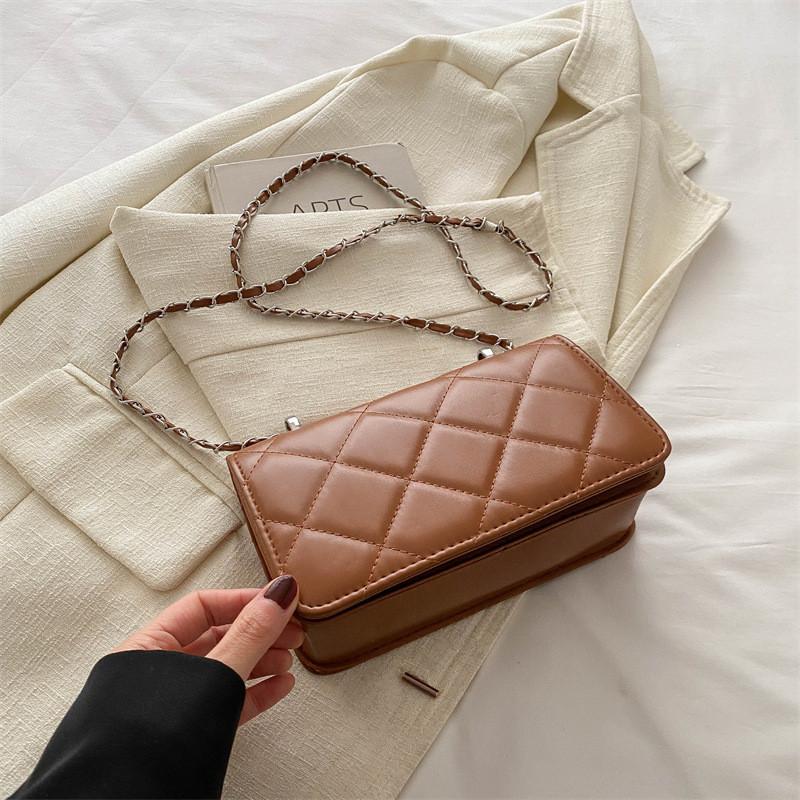 Chic Chain Crossbody Bag With Stylish Rhombus Design And Synthetic Leather Lining коричневый
