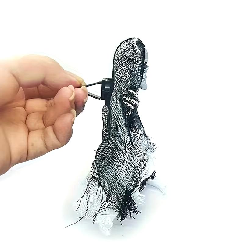 Skull Car Ornament - Skull Design, Halloween Gift, Car Vent Decoration, Suitable For All Cars, Enhances Driving Pleasure