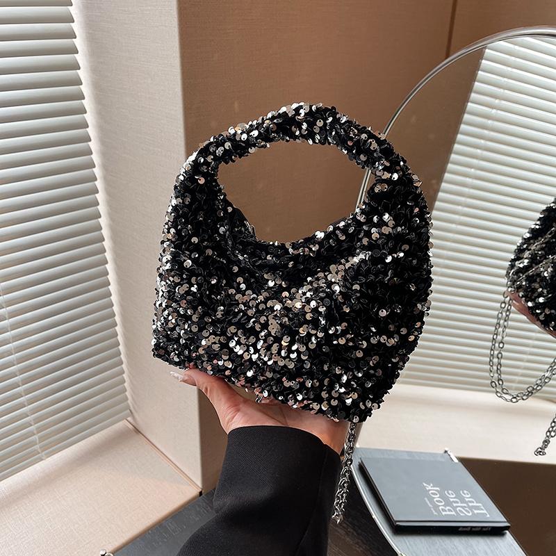 Сумка через плечо из пайеток — фото 8