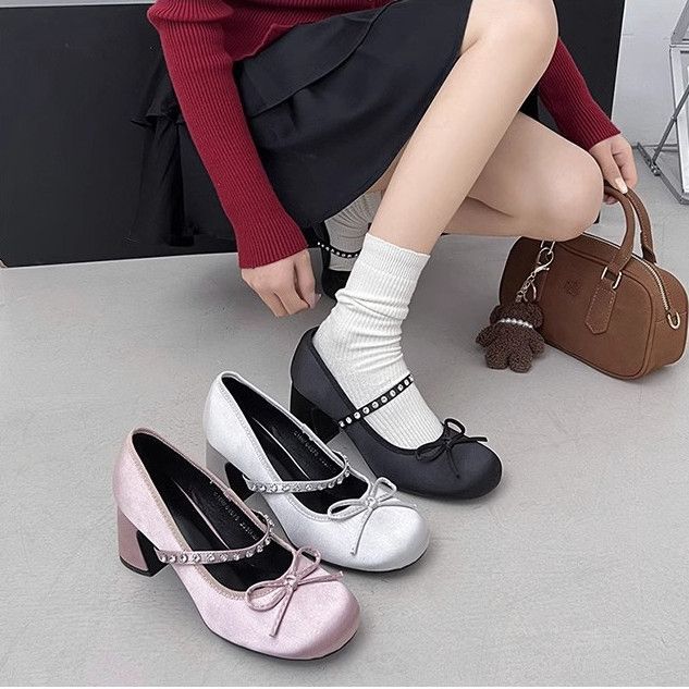 Retro style bow rhinestone single shoes spring and autumn new daily design sense versatile word belt Mary Jane shoes
