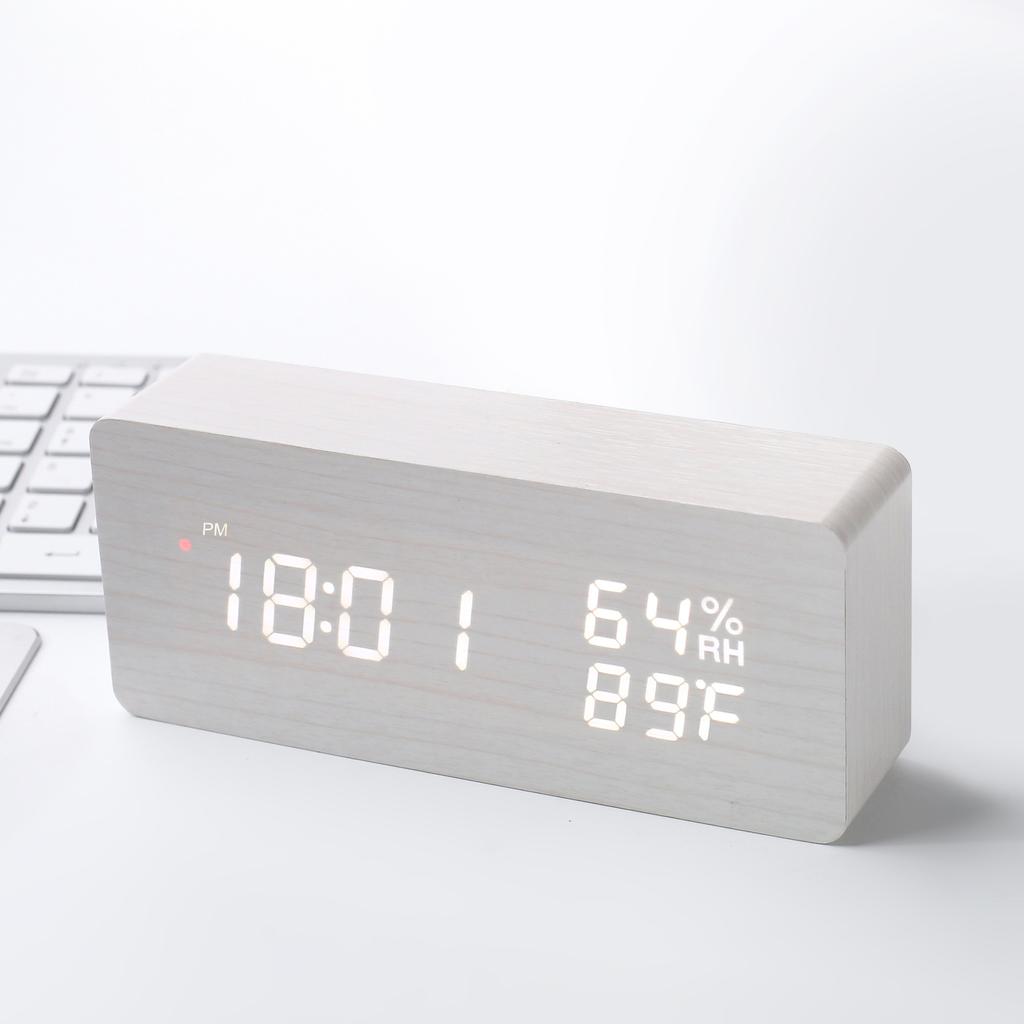 Japansk Trekant Temperatur og Luftfuktighet Tre Radio Klokke Elektronisk Treklokke Intelligent Søvn Vekkeklokke Tysk Digital Radiobølge