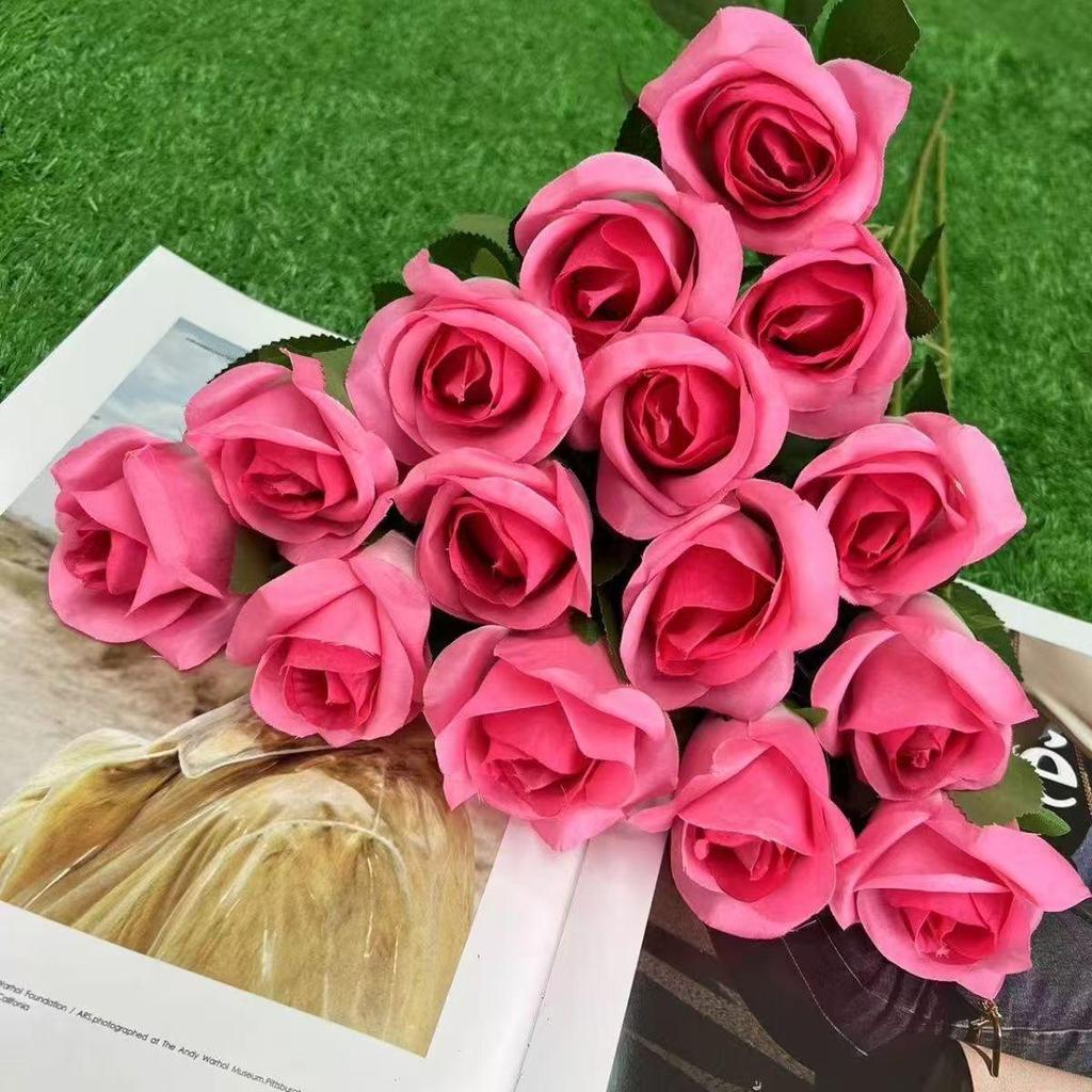 Cachoeira de Parede de Rosas de Seda - Flanela Vermelha Decoração de Casamento e Dia dos Namorados