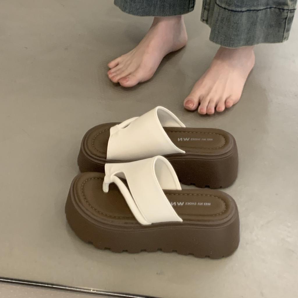 Thick bottom heightening set toe cool slippers women's summer wear 2025 new models are not tired of feet, high-end fashion beach flip-flops