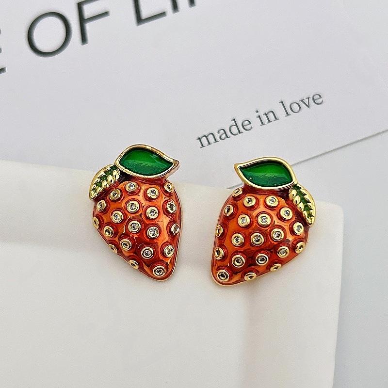 

Fresh And Sweet Drip Glazed Strawberry Stud Earrings Creative Cute And Unique Fruit Stud Earrings Light Luxury Fashion Versatile Commuter Earrings