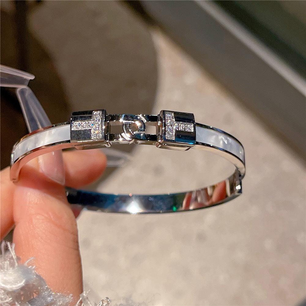 Stainless steel zircon geometric T-shaped bracelet European and American light luxury bracelet niche design jewelry