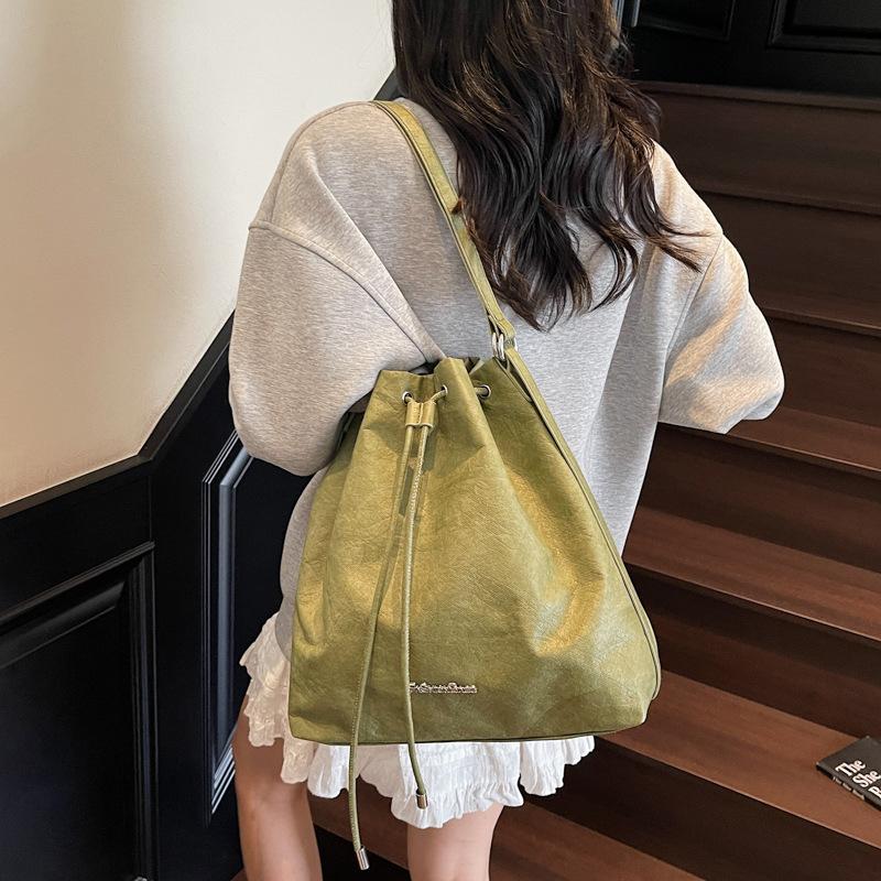 Premium Textured Bag Women's New Backpack Fashion Versatile Shoulder Bag Large Capacity Commuter Bucket Bag