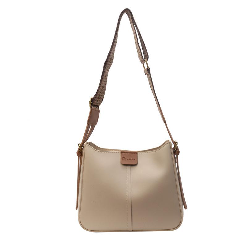 

Large capacity bag women s new messenger bag versatile shoulder bag fashion commuter bag легкие хаки