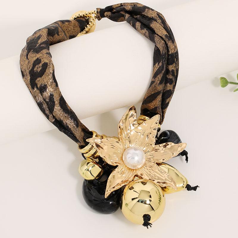 Statement Leopard Necklace Flower Pendant for Woman Girl Wedding Party Jewelry