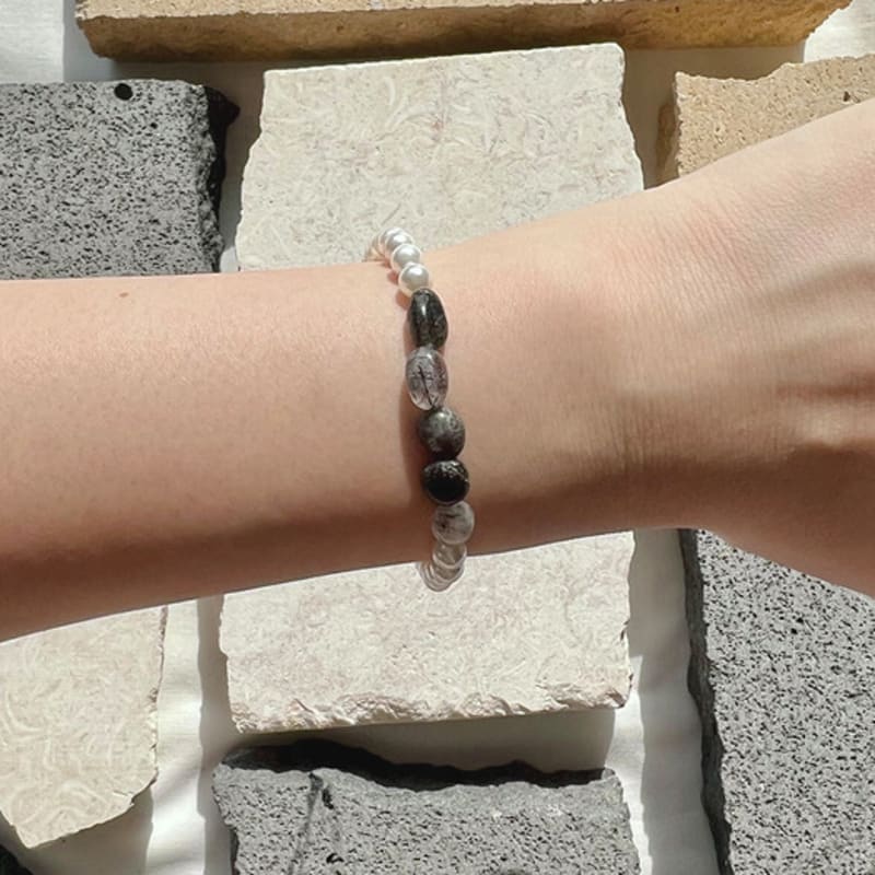 

KIETIMOOR Greta Pearl Bracelet (Silver 925) Greta Pearl Raw Silver Bracelet Greta Pearl Bracelet (Silver925)