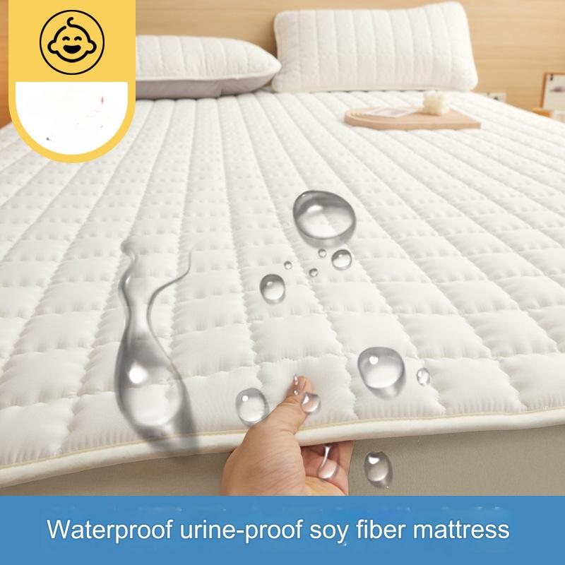 Deluxe Hypoallergenic Mattress Protector Deep Pocket,Quilted and Soft,for Comfortable Sleep in Bedroom or Guest Room