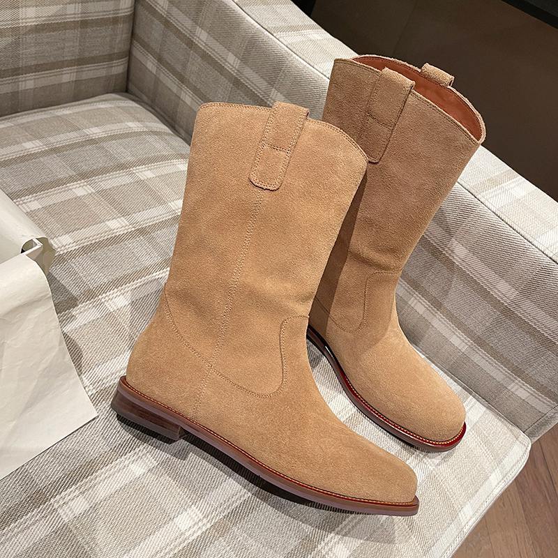 Krazing Pot Chaussures en daim de vache pour femme, bottes mi-mollet à bout rond et talons bas épais, collection automne-hiver