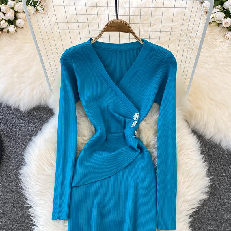 RUGOD Jarní a podzimní nové Retro elegantní a sexy Slim Fit Pletené šaty s dlouhým rukávem a výstřihem do V