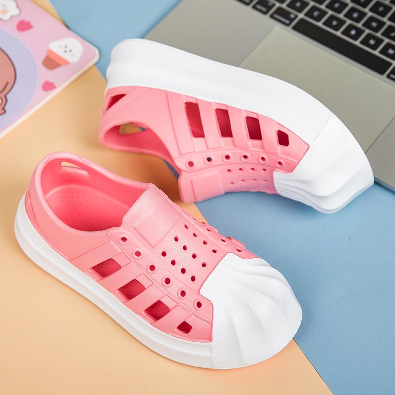 

Parent-child leisure beach cool slippers summer foreign trade couple hollow large size hole shoes men s and women s non-slip children s sandals 35