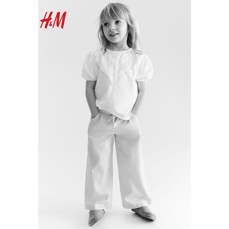 

Детская одежда HM для девочек, рубашка 2025 лето, новинка, текстурная, на шнуровке, кружево, рукава-буфы, короткий рукав, топы 1286188