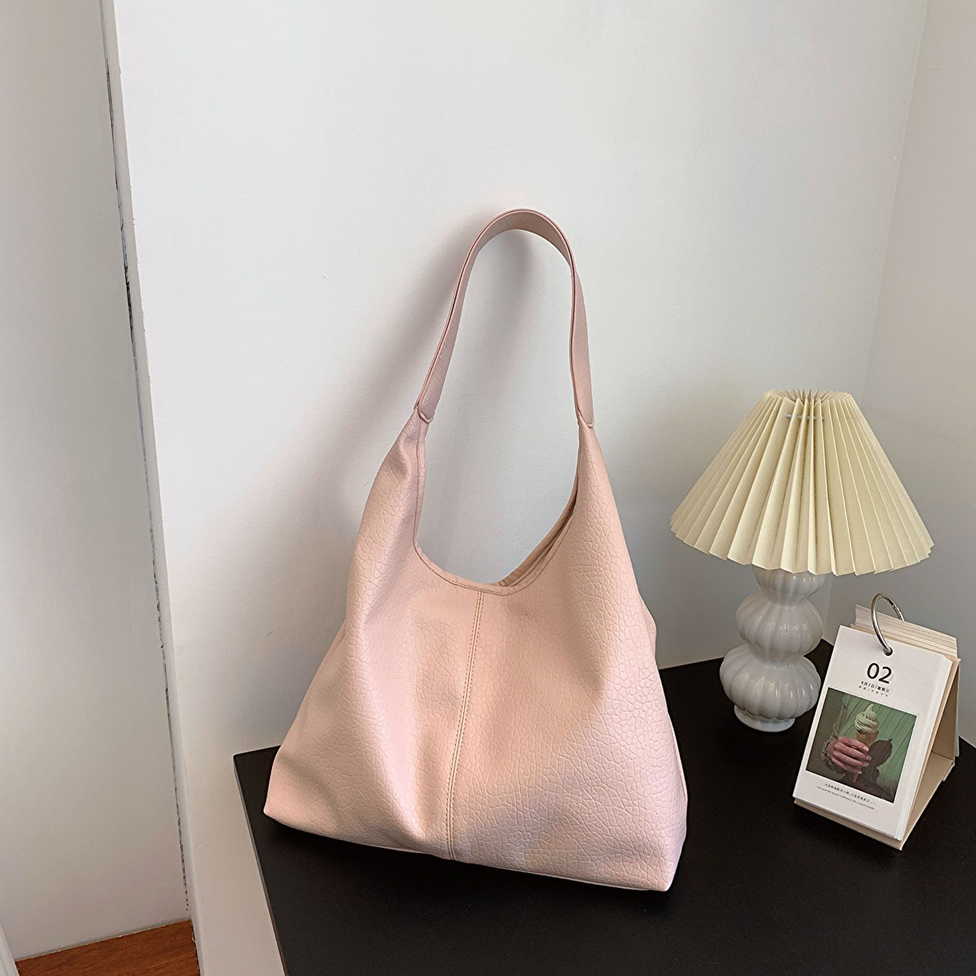 

Trendy tote bag student class 2025 spring new tote bag women s shoulder bag large capacity fashion women s bag розовый