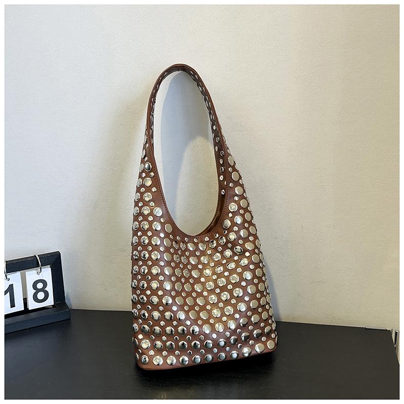 2025 Koreanische Mode Vielseitige Damen Nieten Handtasche