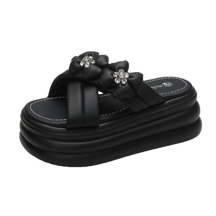 Thick-bottomed bread slippers women's outer wear 2025 summer new Internet celebrity flowers simple and versatile open-toe one-word with sandals