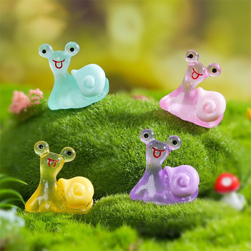 10PCS/Bag Cute Colorful Mini Luminous Snail Micro Landscaping Ornaments Figurine Decorations Glow In The Dark Car Home Ornaments