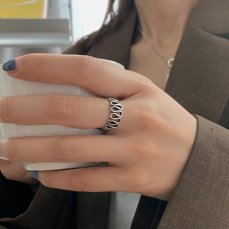 

Stunning Vintage 925 Silver Adjustable Ring For Women With A Sophisticated Design Hollow J1290