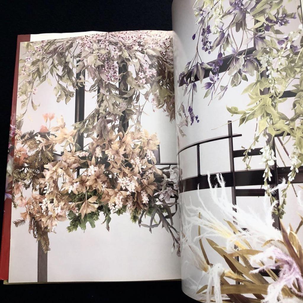 [USED] Signed Sayako Yasuda's collection of works "Somebana - Manyo no Hanaba Hundred Tastes" with actual large-sized paper