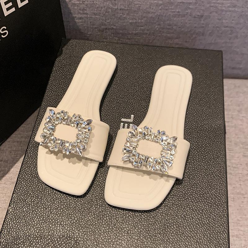 Xiaoxiangfeng wears flat-bottomed slippers for women's summer new rhinestone square buckle Internet celebrity one-word cool slippers ins tide