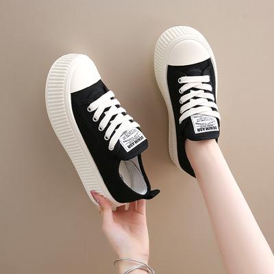 Încălțăminte pentru femei – Adidași