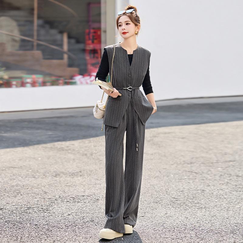 Frühling 2025 Gestreifte Taillenbetonende Weste & Weitbeinige Hose Zweiteiliges Set