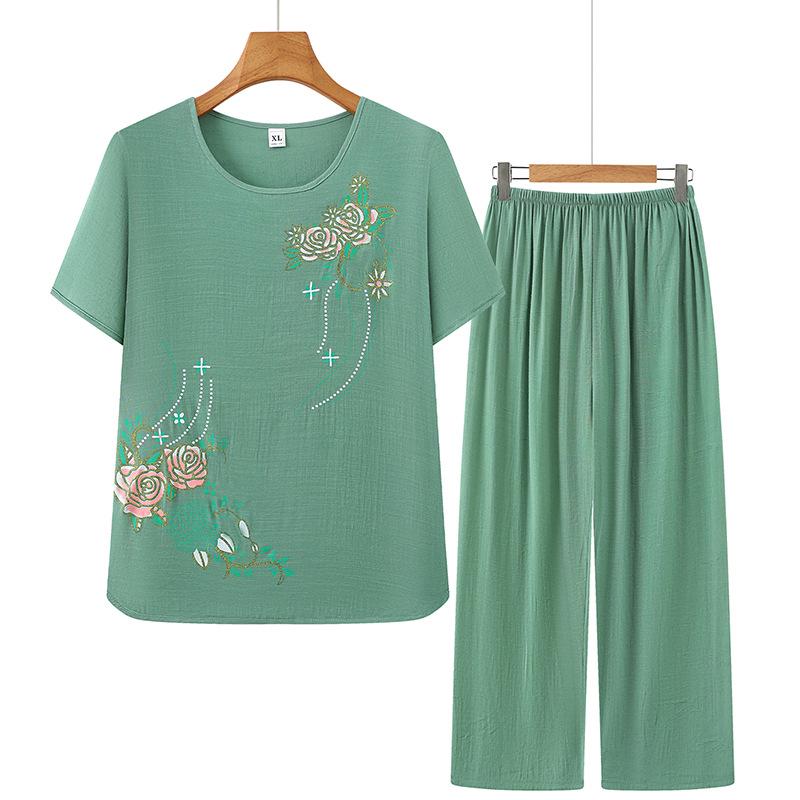 Summer T-Shirt Set for Women Aged 60-70: Lightweight Pajamas for Grandmothers & Mothers