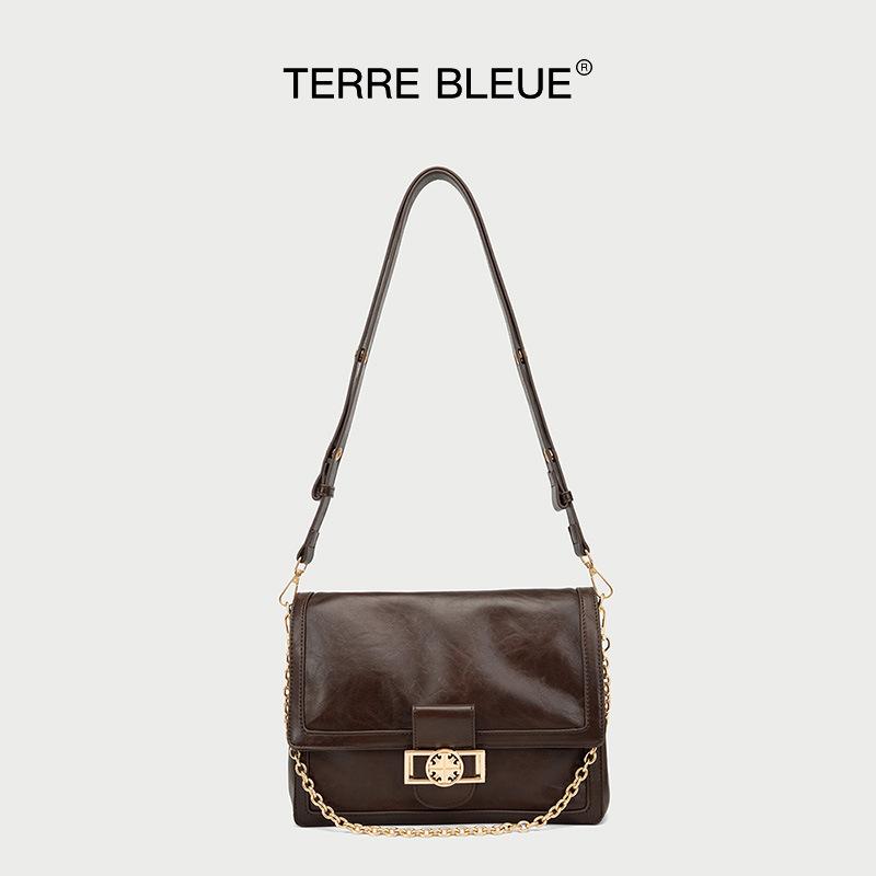 Autumn and winter new fashion single shoulder armpit bag niche high-end commuting portable single shoulder oblique span small square bag
