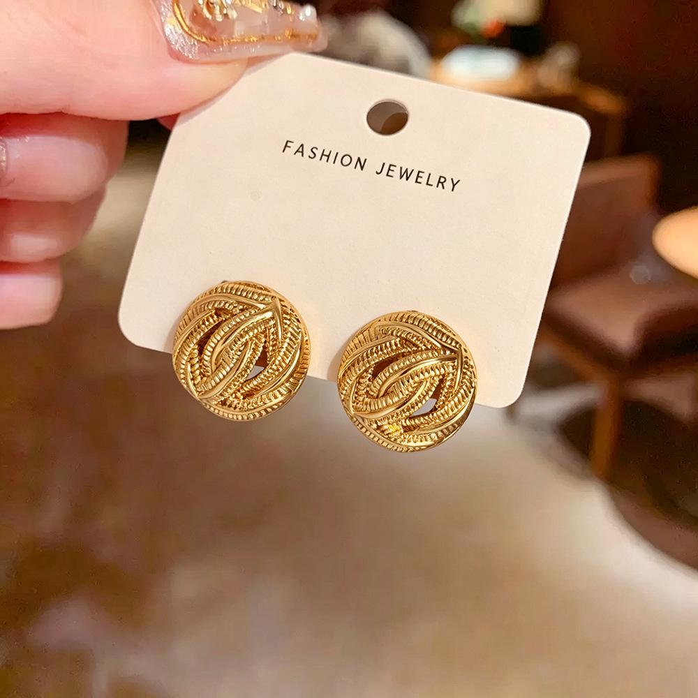 Elegant Retro Geometric Hollow Earrings - Women's Versatile Round Studs