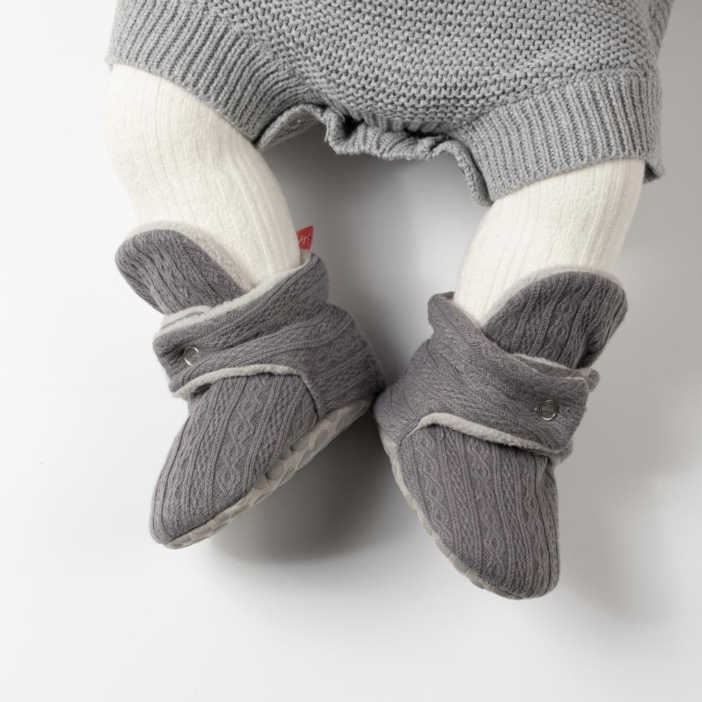 Autumn and Winter New Baby Walking Shoes 0-1 Year Old Soft Sole Baby Shoes Don't Drop Shoes Socks Shoes Baby Shoes