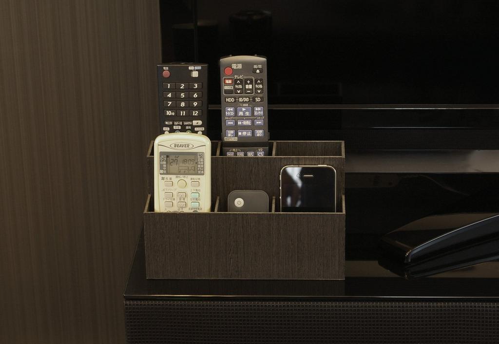 TATSU-CRAFT Bosk Basque Remote Control Stand, S NA, Natural, Stylish, Multi-functional Remote Control Storage Rack, Wood Grain Finish, Slim, Cute,