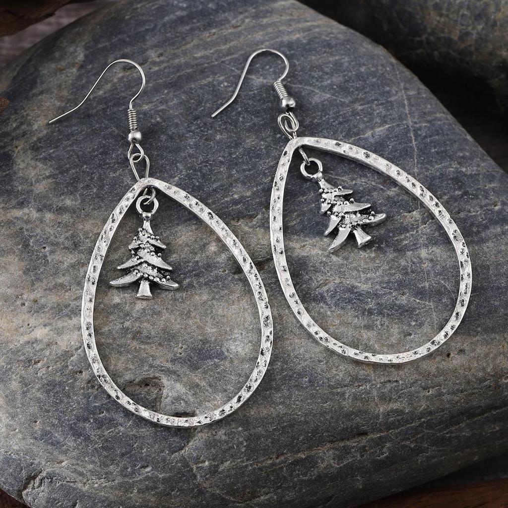 Retro Christmas Tree Hollow Water Drop Earrings - Fashionable High-End Women's Gift