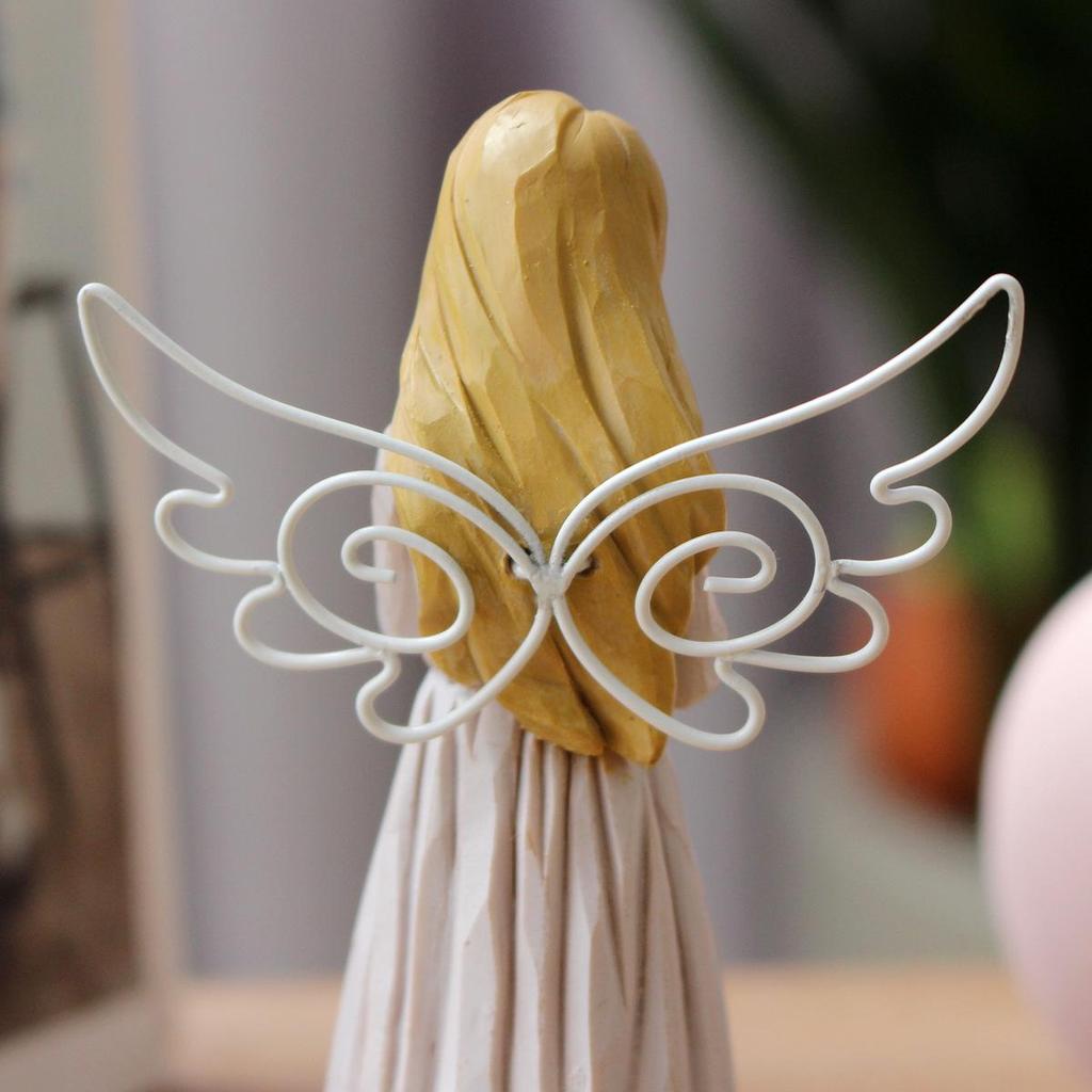 Heart Angel Resin Ornament for Living Room TV Cabinet - Ideal Housewarming Gift
