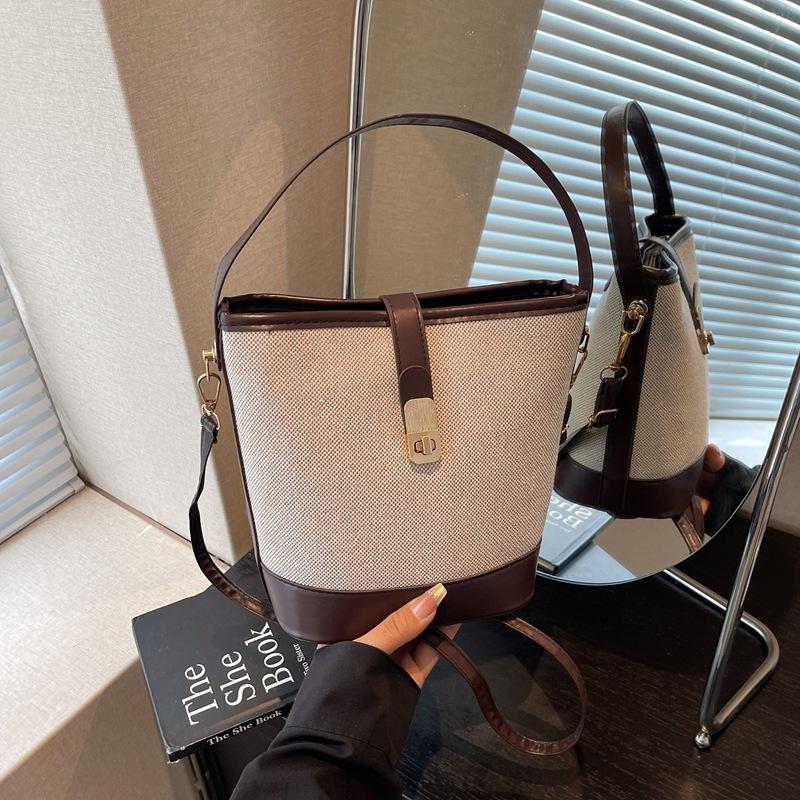Retro bucket bag women's summer new fashion simple shoulder bag commuter messenger bag