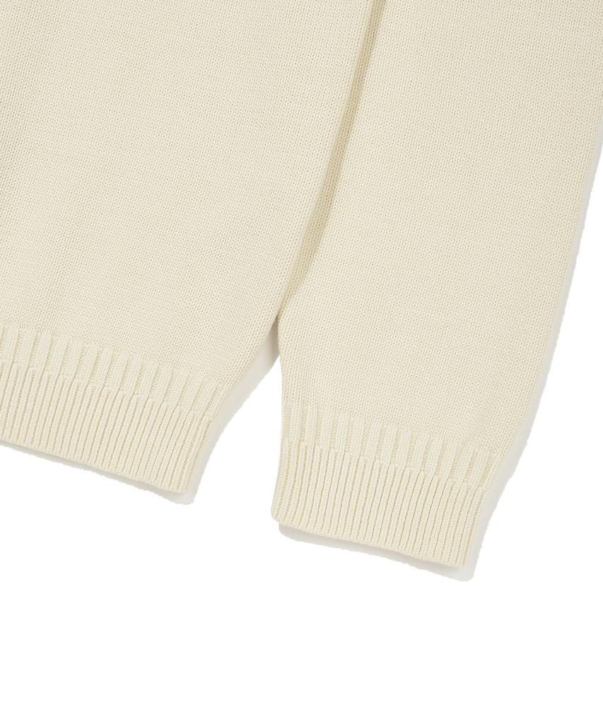 WACKY WILLY Embossed Logo Pullover Sweater Cream